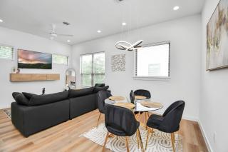 Midnight Reverie- Luxury Townhouse-Med Center DWTN - Houston - 7
