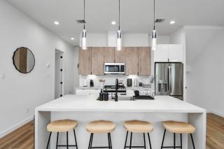 Midnight Reverie- Luxury Townhouse-Med Center DWTN - Houston - 6