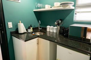 Green Point's SNUG - Indulge in an Urban Oasis - Cape Town - 4