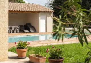 Villa spacieuse avec piscine à Saint-Laurent-la-Vernède - 9