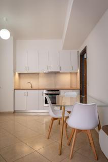 Meri's Apartments 1 - Saranda - 2