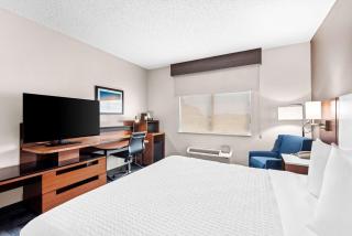 Best Western Ottumwa Inn & Suites - Ottumwa - 1