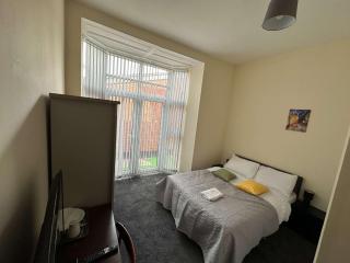 Madonna Villa - Birmingham - 7