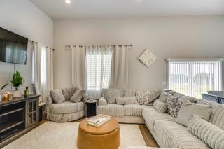 13 Mi to Dtwn Fargo North Dakota Family Home! - - 0