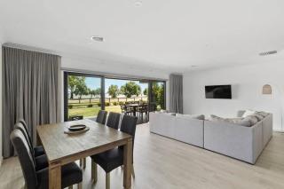 No 1 Marine Cove - Lake Views - Yarrawonga - 4