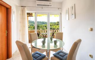 Lovely Apartment In Sutivan With Wifi - 9