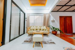 Swaripuna Villa by Nandara Hospitality - Salakan - 4