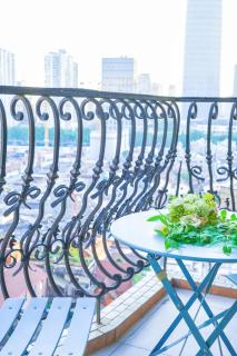 Shanghai Sunshine House - family friendly suite - near the Bund & Yu Garden - 3