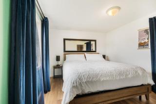 Charming Family-Friendly 2 Bedroom 1 Bathroom Retreat Near Astoria & Beach - Warrenton - 3