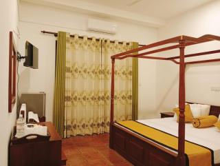 Hotel Veena - 9
