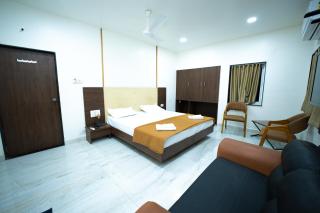 Hotel Millennium Plaza - Jamnagar - 3