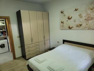Newborn Apartment Dhermi with Pool - Dhërmi - 3