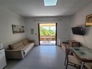 Newborn Apartment Dhermi with Pool - Dhërmi - 9