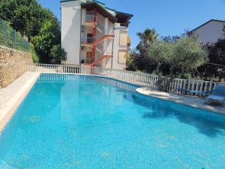 Newborn Apartment Dhermi with Pool - Dhërmi - 0