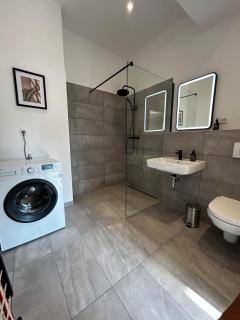 B2 L I Premium I Rainshower I Wasch I Smart TV I P I Zentral - Mettingen - 2