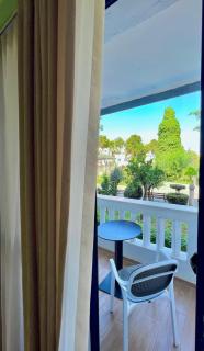 Floridas Beach Suites - Durrës - 1