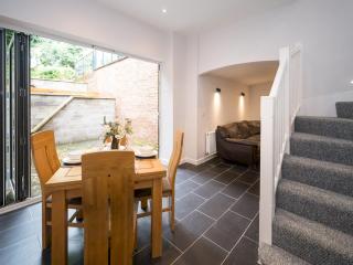 2 bedroom home within walking distance of the town - Pass the Keys - 1