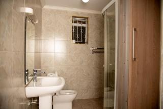 Four Bedroom Apartment in Kilimani Nairobi - Nairobi - 7