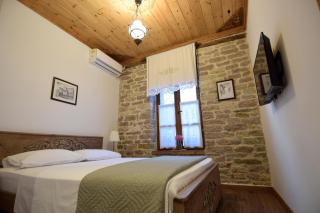 4 Rooms 1940 - Gjirokastër - 0