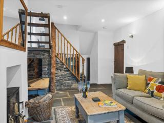 Newly Renovated Lakeland Cottage - Pass the Keys - 5