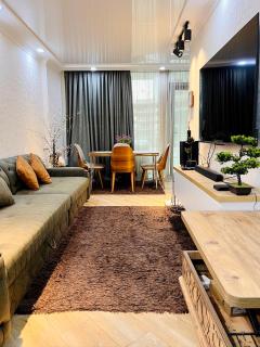 Люкс апартаменты с отдельной спальней в Batumi View - 7