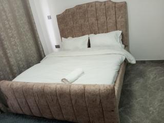 Heartland gardens Large Studio bedroom apartments - 2