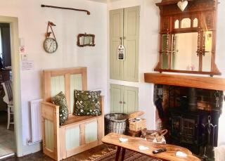 18th Century Cosy Cottage with Stunning Views - 5