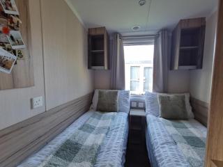 Golden Sands beach activities sea holiday relax - Mablethorpe - 3