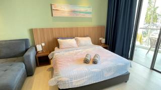 Freedom Flamingos-RoxyBeachApt - Sematan - 8