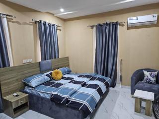 Skyline Apartments - 7
