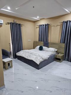 Skyline Apartments - 5