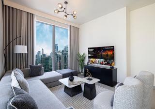 Luxury 4BR in Downtown with Burj View - Dubai - 7