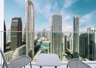 Luxury 4BR in Downtown with Burj View - Dubai - 6