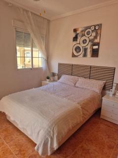 Holiday home in Costa Blanca - 3 bedroom house with pool sleeps 8, close to beach - Orihuela - 2
