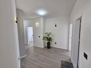 Luxury Penthouse - Durrës - 3
