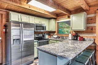 Good Life - Sevierville - 3