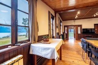 Gran Casa frente al lago - San Carlos de Bariloche - 4