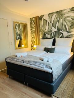 REMA Homes - Jacuzzi Terrasse 55' TV Küche Regendusche - 9