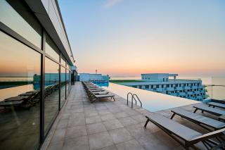 Chill Side - Infinity Pool & Spa Resort - Mamaia Sat/Năvodari - 1