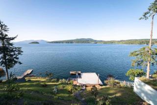 OCEAN FRONT 2 BEDROOM SUITE with STUNNING VIEWS - Victoria - 1