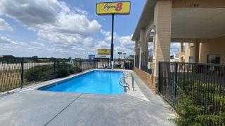 Super 8 by Wyndham Decatur Texas - 7