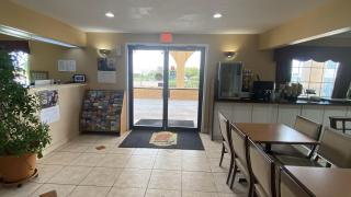 Super 8 by Wyndham Decatur Texas - 5