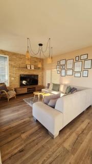 Jack's Apartment - 7