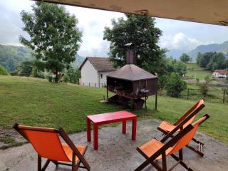 Vikendica in village Umoljani! A place to enjoy nature - Trnovo - 5