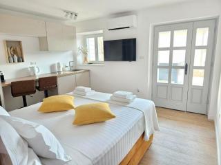 Hedonist Hvar with jacuzzi - Hvar - 8
