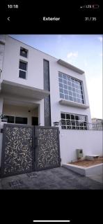 Minimalist Villa 3Bed - 9