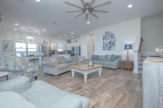 The Tourist Trap - Heated Private Beachfront Pool! Gorgeous!!! - 1