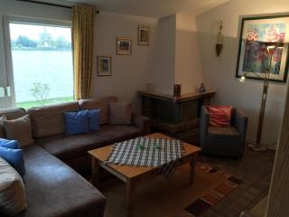 Ferienhaus direkt am Binnensee mit eigenem Steg - Butjadingen - 3