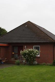 Ferienhaus mit kleinem Garten und Grill - 0
