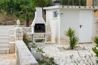 Freistehendes Ferienhaus auf 2 Etagen mit 2 Terrassen und großem privatem Garten mit Grill - Trogir - 5